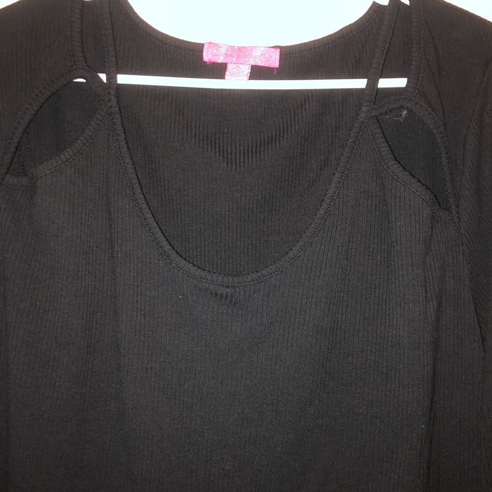 black shoulder cutout long sleeve
